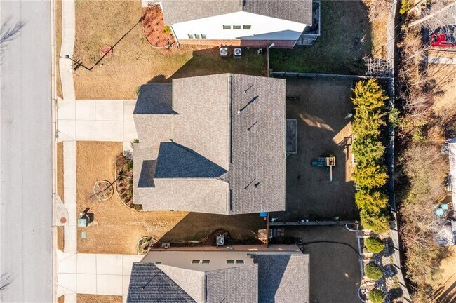 Building Photo - 4411 Claiborne Ct