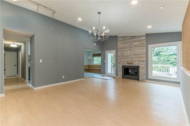 Building Photo - 3873 Princess Ct