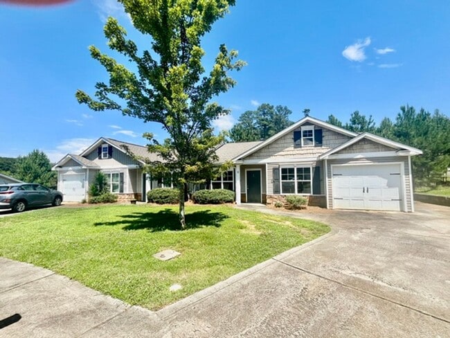 Building Photo - Chesney Dr #9 &amp; 11