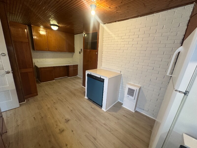 Building Photo - 5388 Chapmans Rd