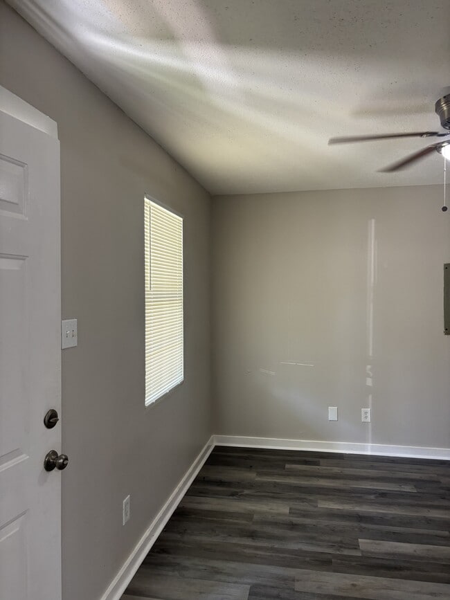 Building Photo - 5332 Bitter Creek Dr