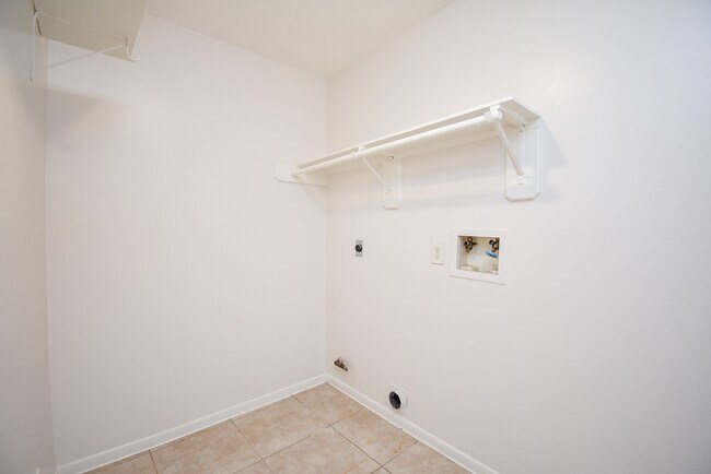 Building Photo - 4426 Topaz Trail Dr