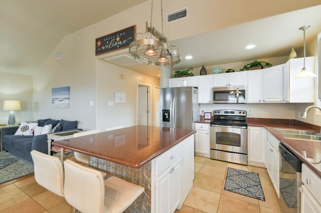 Building Photo - 4131 Jackson Dr