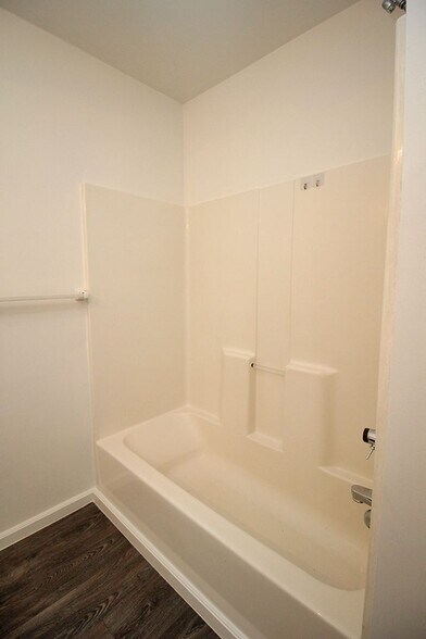 Building Photo - 1807-1811 SW Market St