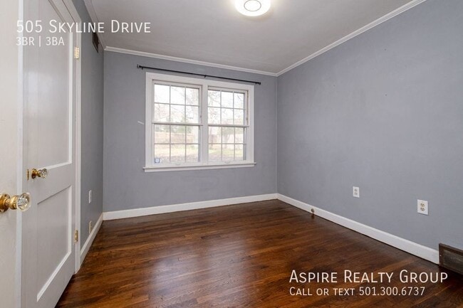 Building Photo - 505 Skyline Dr