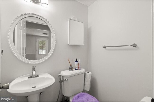 Building Photo - 8084 Winding Way Ct
