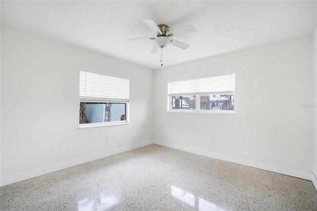 Building Photo - 10237 Tarpon Dr