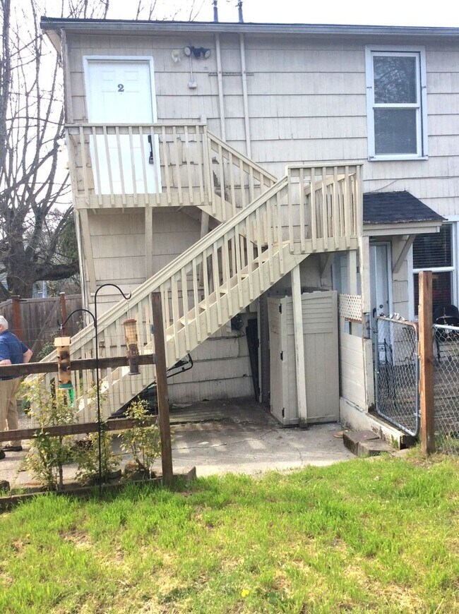 Building Photo - Coleman