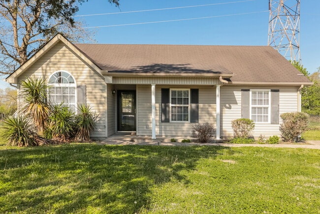 Primary Photo - 505 Chinquapin Pl
