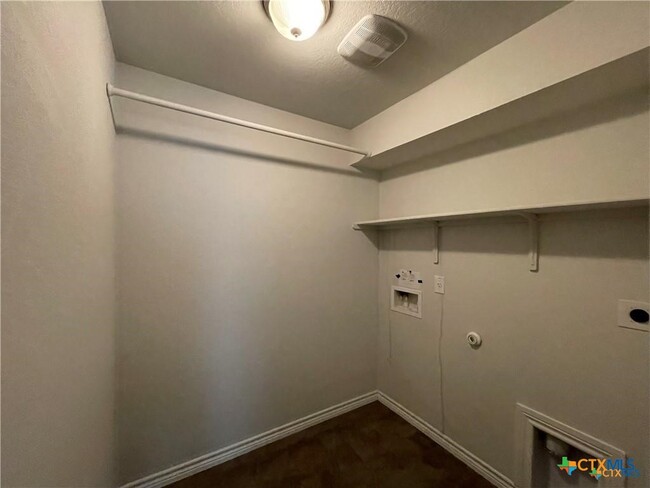 Building Photo - 6161 Lavaca Dr