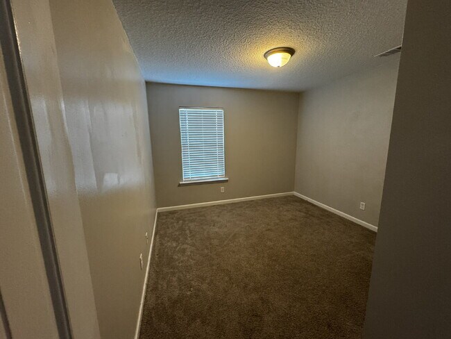 Building Photo - Home for Rent