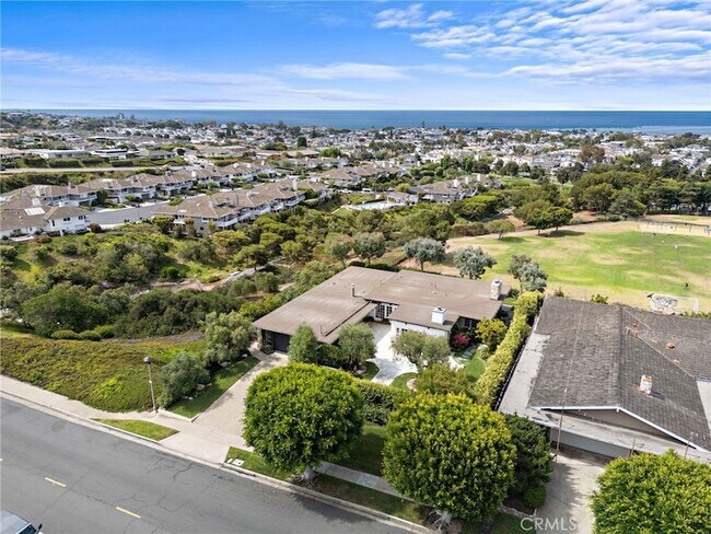 Building Photo - 3007 Harbor View Dr