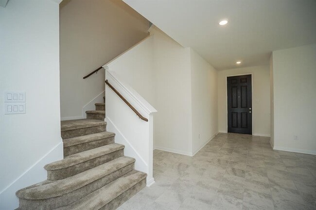 Building Photo - 4615 Sabine Creek Way