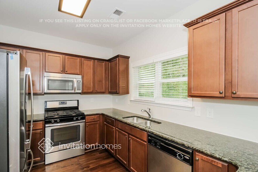 Building Photo - 5277 Miranda Way