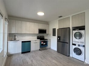 Building Photo - $2,395