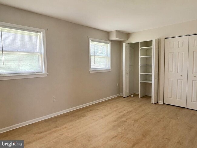 Building Photo - 10257 Arizona Cir