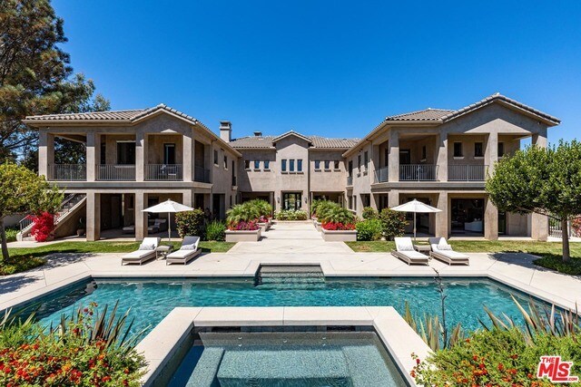 Building Photo - 1209 Via Aracena