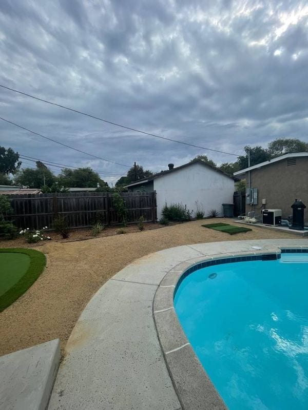 Building Photo - 5741 E 23rd St