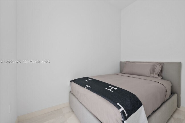Building Photo - 300 Biscayne Blvd