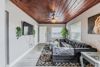 Building Photo - 112 W 34th St