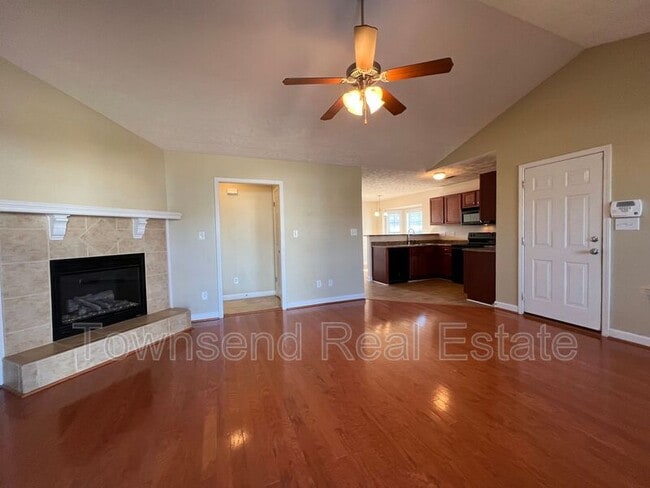 Building Photo - 1489 Mingary Ave