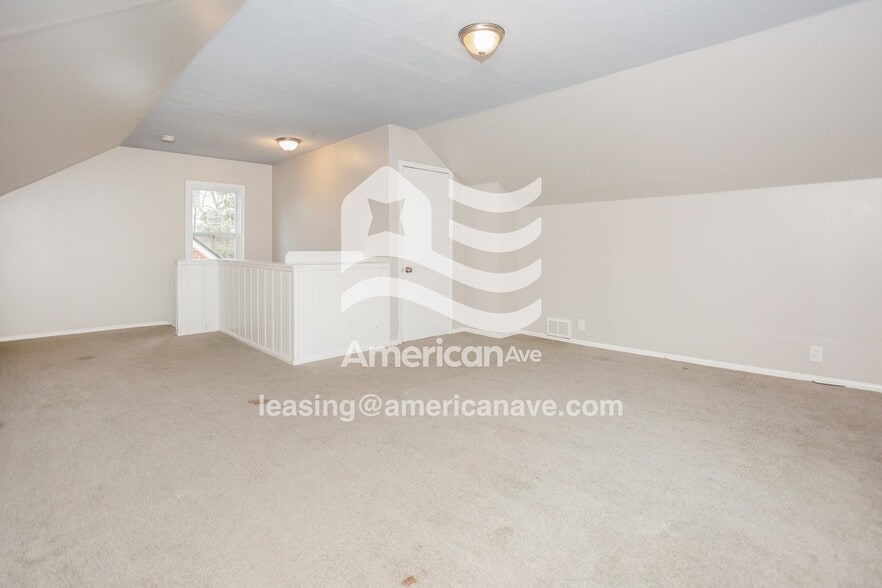 Building Photo - 20894 Lancaster St