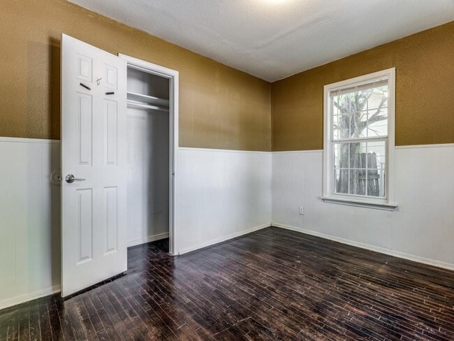 Building Photo - 1136 Garland Ave