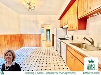Building Photo - Prime Cow Hollow Location with Parking, Private Deck and Yard
