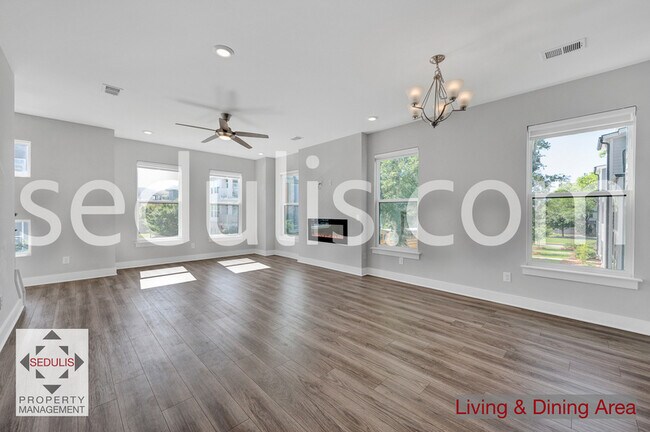 Building Photo - 4555 Mixson Ave