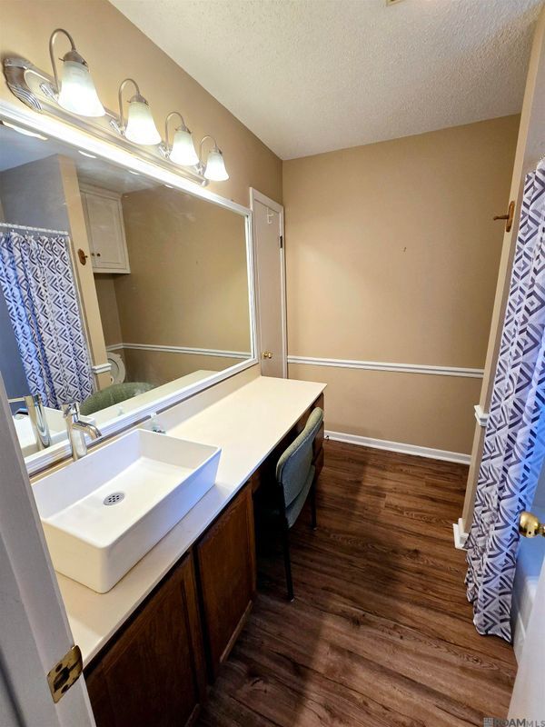 Building Photo - 16055 Manchester Ave