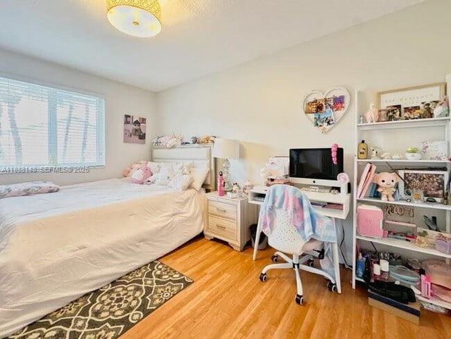 Building Photo - 10620 SW 67th St