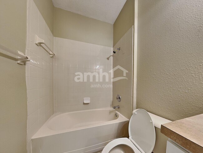 Building Photo - 8807 Sandy Plains Dr