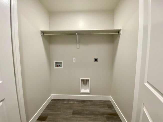 Building Photo - 13926 S Champlin Peak Dr