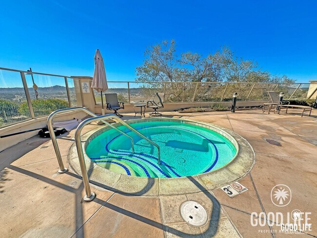 Building Photo - Great 2B/2.5BA Townhouse Available in Santee with Attached Garage & Onsite Pool, Spa, and Playgro...