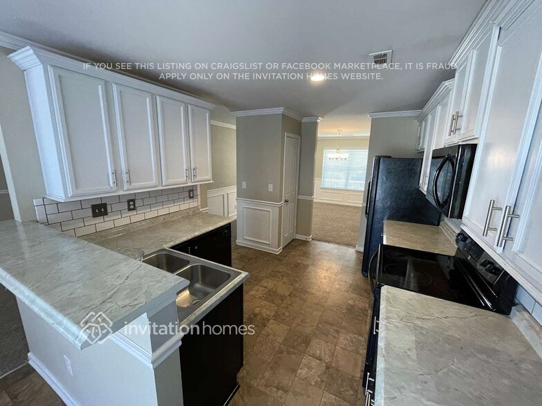 Building Photo - 4712 McClure Rd