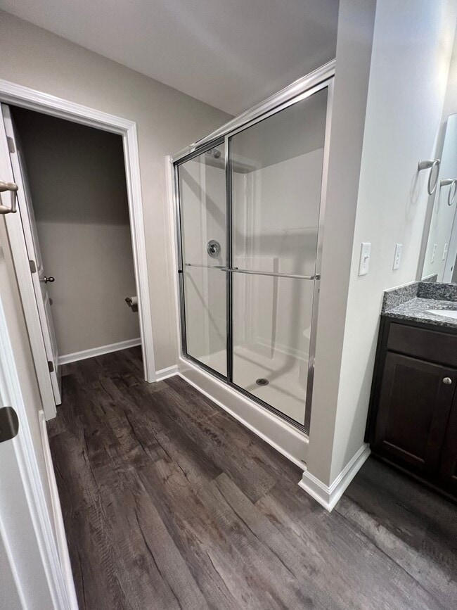 Building Photo - 3 Bedroom/2.5 Bath Townhome in Lakeview Commons