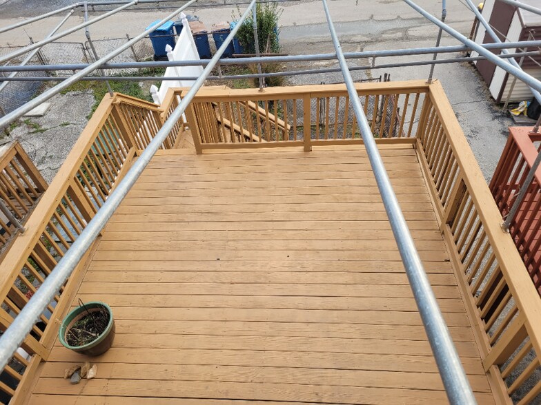 Building Photo - 1308 Maple Ave