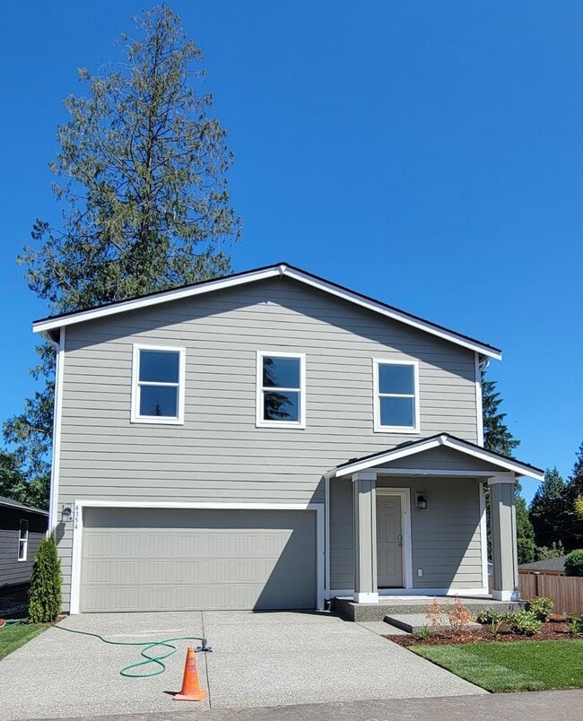 Building Photo - 4354 SE Woodford Ct