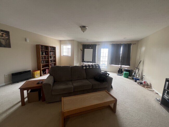 Building Photo - 1460 Bergamont St