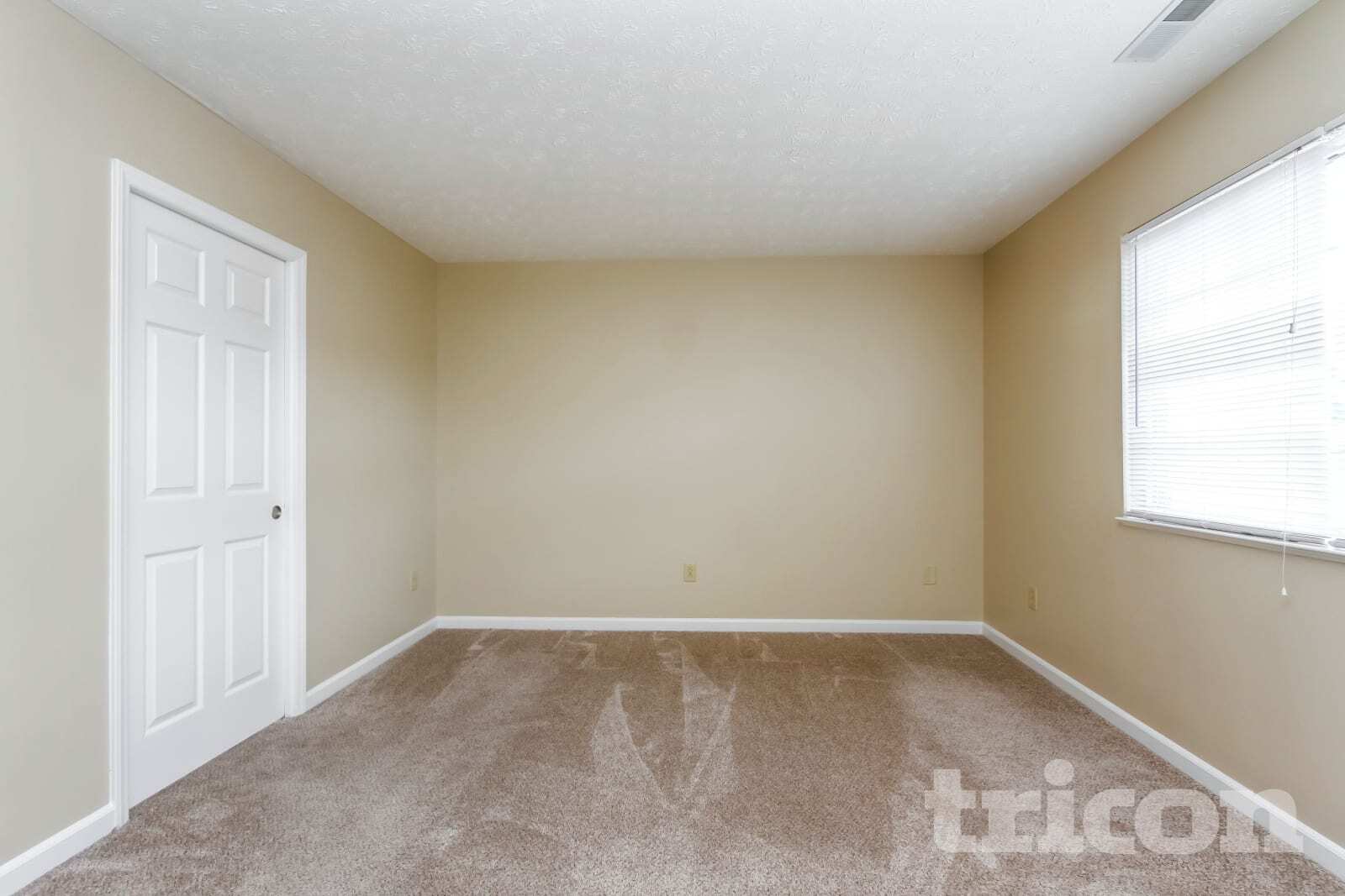 Building Photo - 607 Mountain Pine Dr