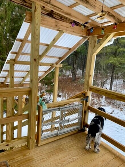 Building Photo - 467 Troy Rd