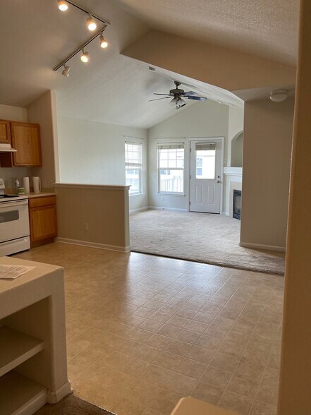 View of living room - 3606 Ponderosa Ct