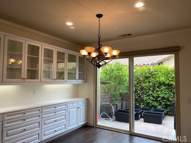 Building Photo - 29 Galan St