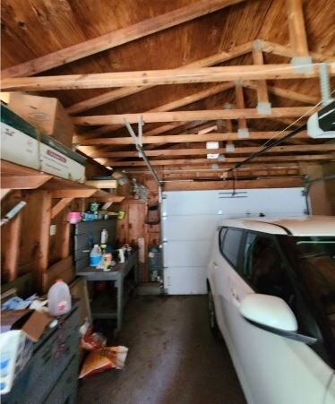 Building Photo - 719 Thrush Ave