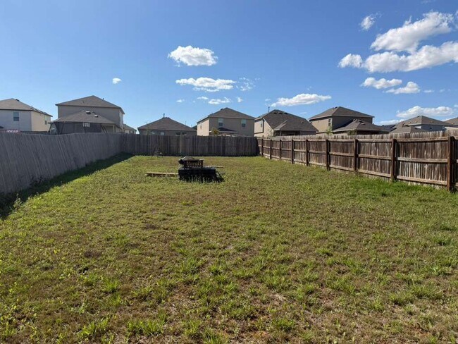 Building Photo - Like-New 4 Bedroom Home in Growing Community – Move-In Ready!