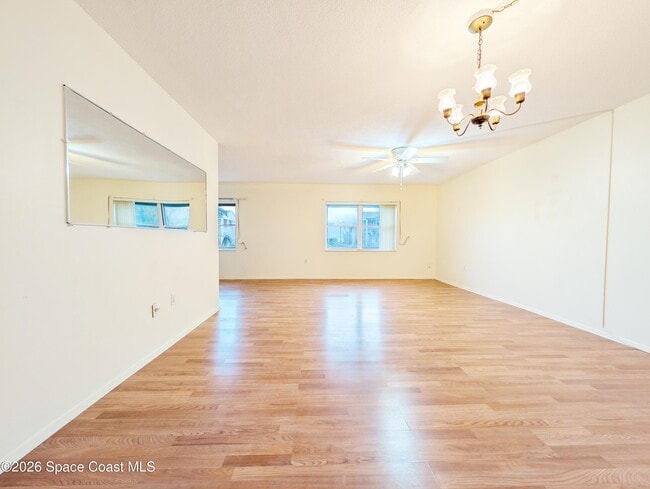 Building Photo - 190 E Olmstead Dr