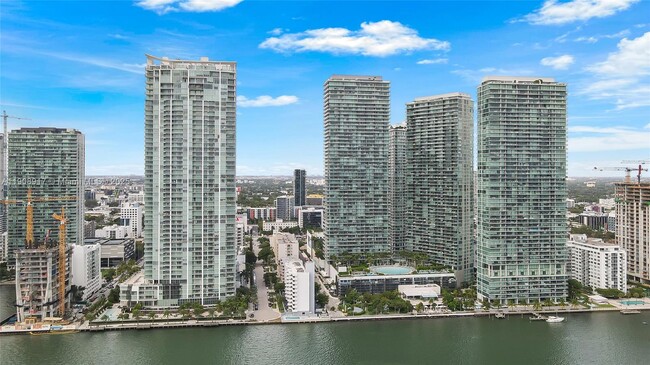 Building Photo - 3131 NE 7th Ave