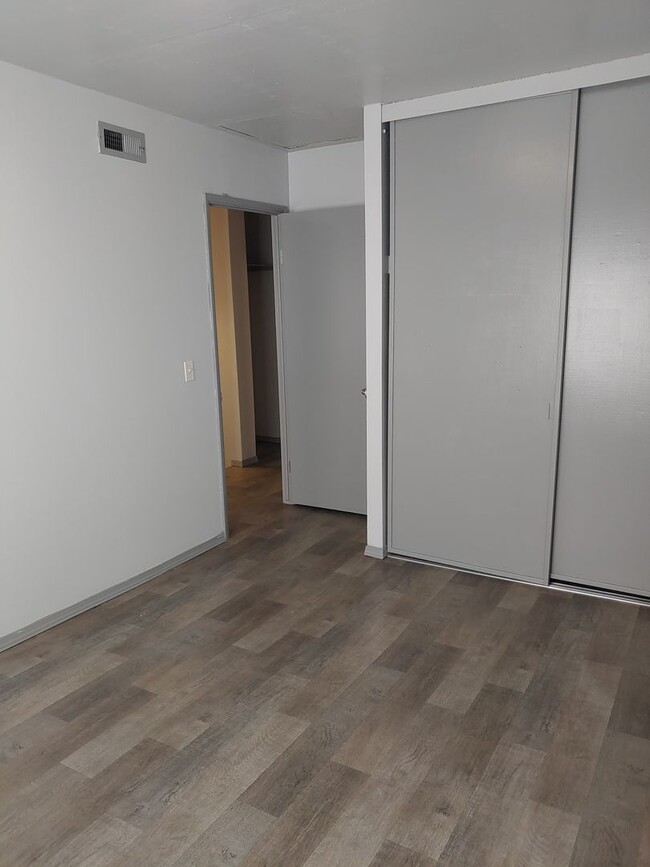 Building Photo - Now Leasing – Beautiful 3 Bedroom Townhome...