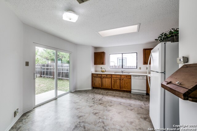 Building Photo - 12811 Hunting Bear