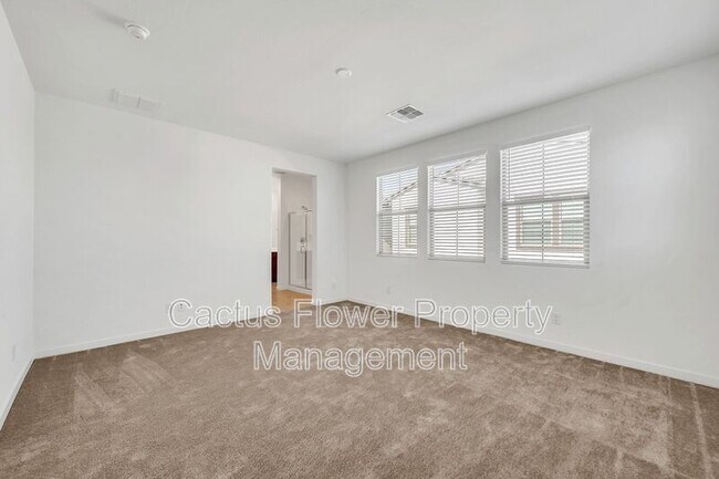 Building Photo - 9850 E Tamery Ave